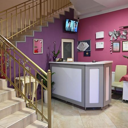 Hotel " Boutique " Uzhhorod Exterior photo