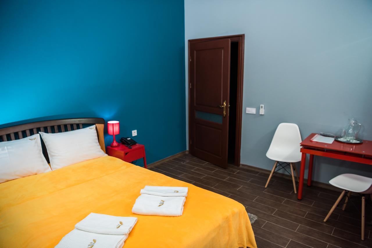 Hotel " Boutique " Uzhhorod Exterior photo