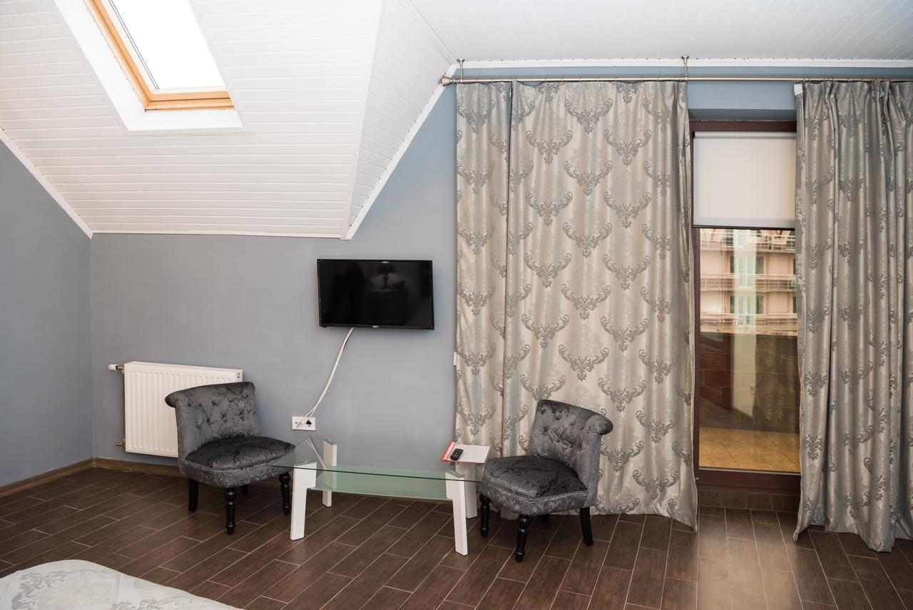 Hotel " Boutique " Uzhhorod Exterior photo